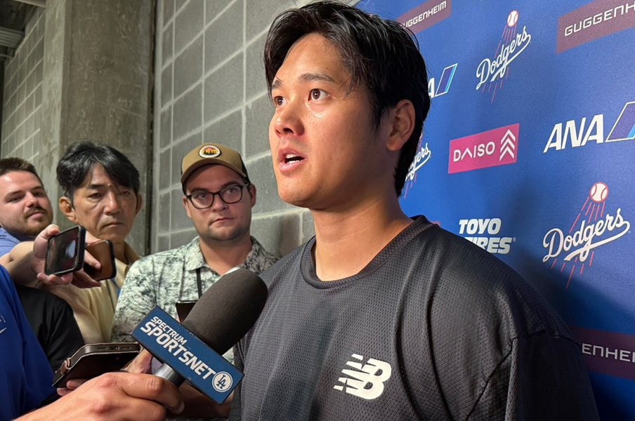 “テレビに映らない”大谷翔平「薄くなった“報復死球”の青アザ」徹底した食事管理だが珍しく…「俺に恨みあんの?」163.6キロ体感の打者はニコリ<Number Web> photograph by Naoyuki Yanagihara