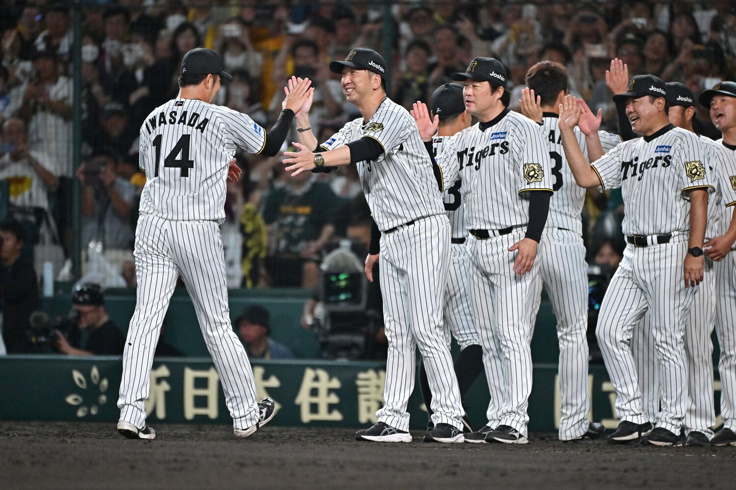 監督就任1年目で阪神をリーグ優勝に導いた藤川球児 ©Hideki Sugiyama