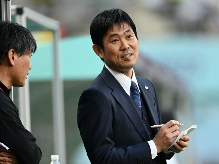 森保一監督が明かしていた“プラン”「バイエルンの試合を見まくろうと思います」歴史的番狂わせの7カ月前「3バックにはいつでも変更できる」＜Number Web＞ photograph by Getty Images