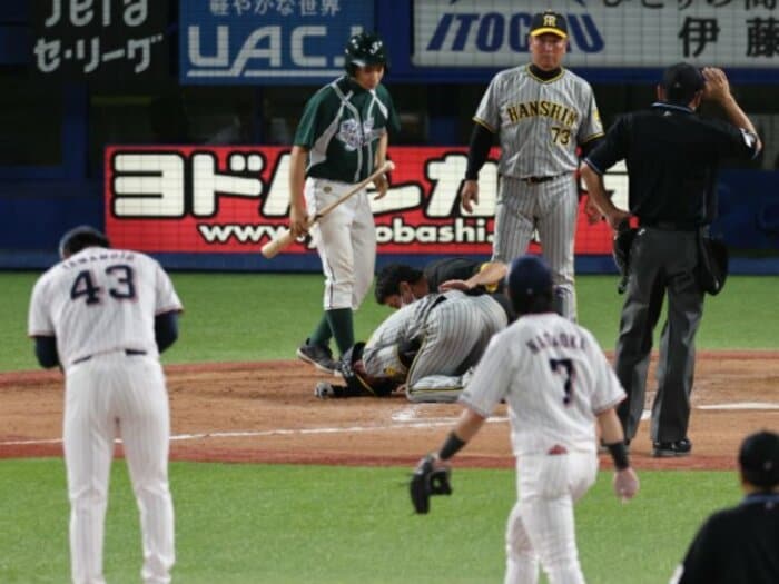 「情けないのう…呆れるよなあ」ヤクルトの死球問題に阪神・岡田彰布監督が激怒するワケ “内角攻め”の伝統は野村克也監督の教えにあり?<Number Web> photograph by SANKEI SHIMBUN