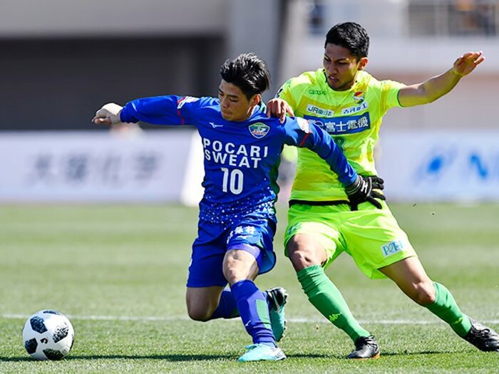 「日本にハイプレスは不向き」か？千葉＆徳島スタッフの言葉から探る。＜Number Web＞ photograph by J.LEAGUE