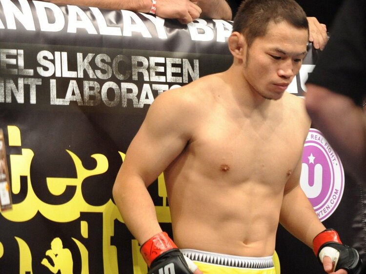 朝倉海　UFCタイトルマッチ　応援ギブス UFCフライ級タイトルマッチ 世界をかき乱してくれると信じてます