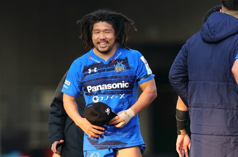 第4節で逆転トライを上げた埼玉PR堀江翔太（36）。チームは第1節と2節が中止になりながらも、2連勝と“王者”の強さを見せつけている ／ photograph by Naoki Nishimura/AFLO SPORT