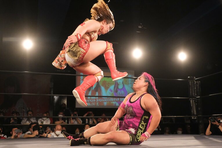 「泣いてんじゃねえ！ってビンタしたけど…」WWEから帰還したSareeeが日本で目指す“プロレス”とは？「ライバルはいればいるほど面白い」(62)