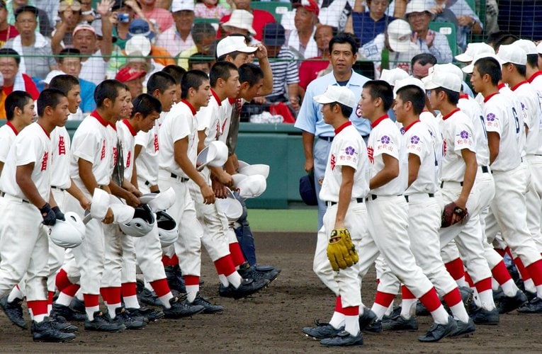 2002年夏の対戦　ⒸJIJI PRESS