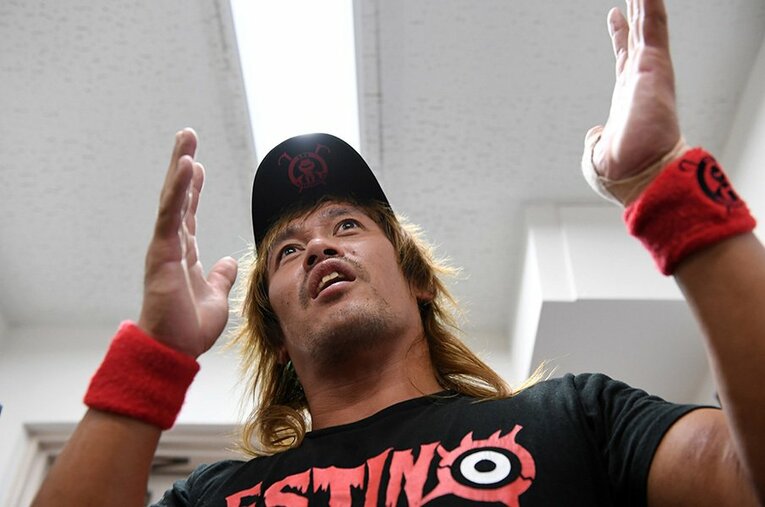 とにかく経営陣だろうが逸材だろうがお構いなしに“直言”していく内藤。一見乱暴に見えるその言動にも、すべて意味があるということ。 ／ photograph by Essei Hara