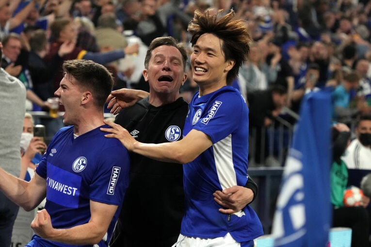 シャルケでも主力を張った板倉　©Getty Images