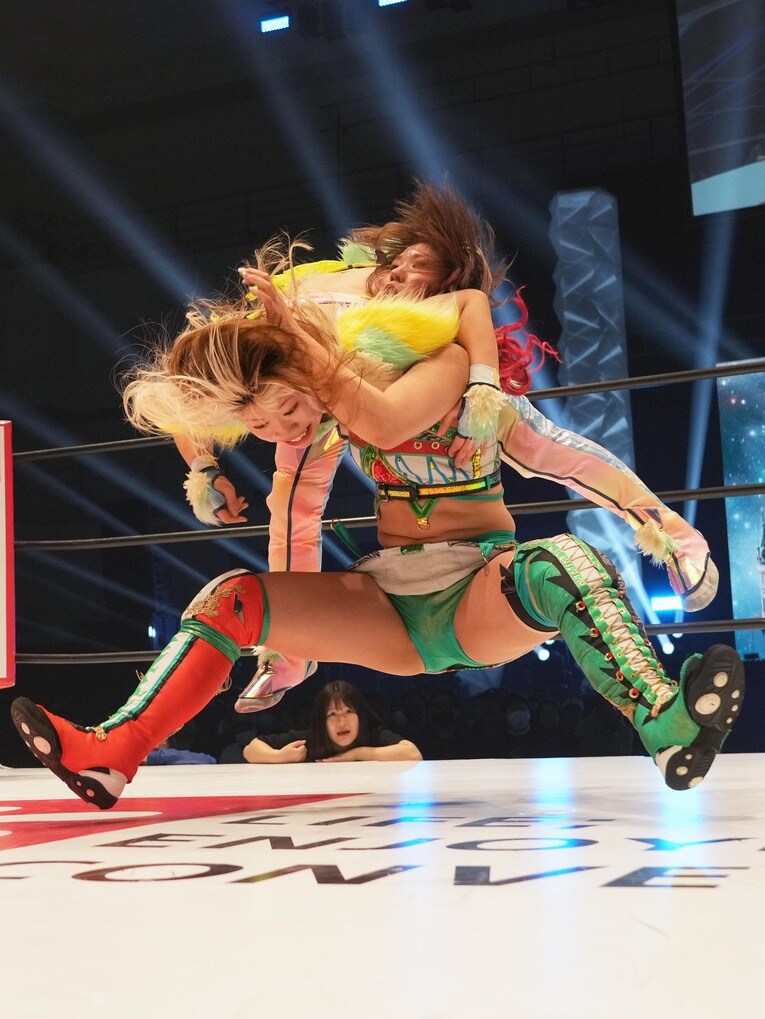 羽南を攻める壮麗亜実　©Essei Hara