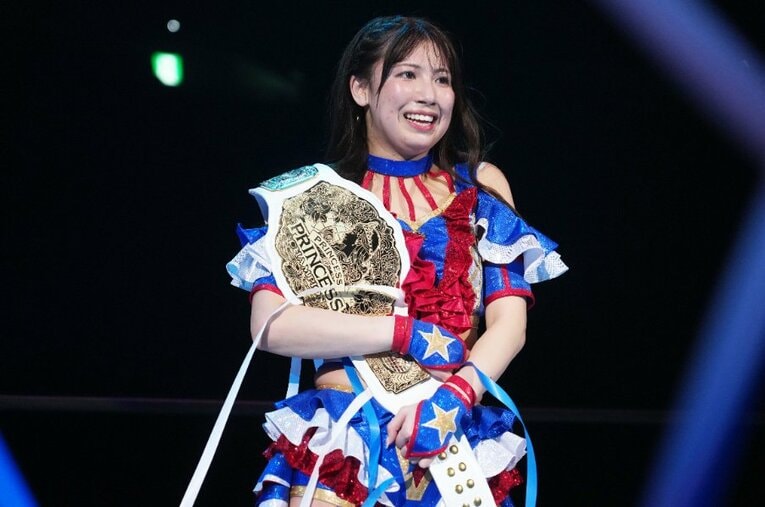 プリンセス・オブ・プリンセス新王者になった荒井優希。東京女子プロレスの“ど真ん中”に立った。3月29日、両国国技館 ／ photograph by Essei Hara