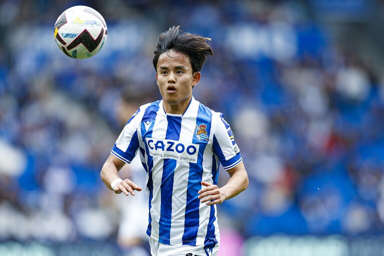 久保建英PK獲得＋シルバに絶妙アシストもドローに落胆　だが翌朝「クボ表紙の新聞」を持った地元のおじさんが…カメラマンは見た(18)