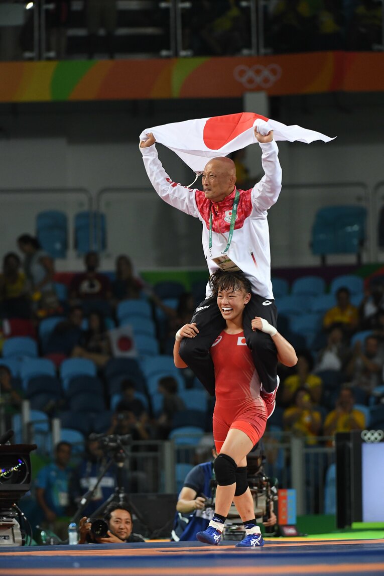金メダルを獲得して喜びを爆発させる登坂さん　©︎Asami Enomoto／JMPA