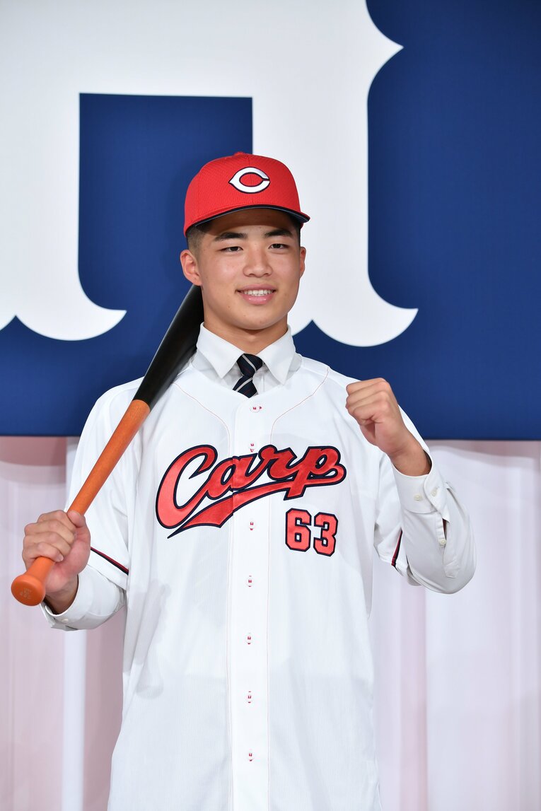 ドラフト2位の新人、内田湘大。利根商時代は投手としても活躍したが、プロでは強肩強打の内野手として期待がかかる　©KYODO