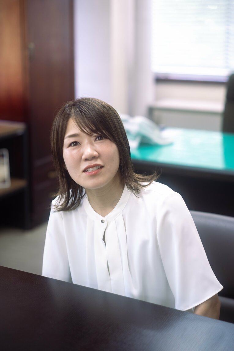 2005年にデビューし、女性騎手として一気に競馬ファンに名が知れ渡った。愛称は「まいーご」　©Takuya Sugiyama