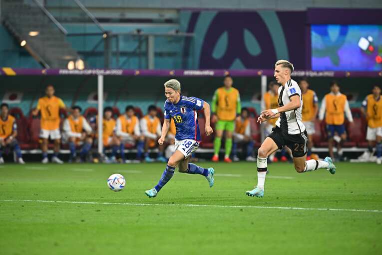 浅野拓磨の逆転ゴールの連続写真（1枚目／全9枚）©Takuya Kaneko/JMPA