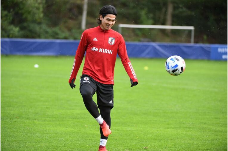 連係不足は“想定内” 19歳久保建英が森保Jで見せた「身体能力差を埋める」クレバーな技術(24) ／ photograph by JFA