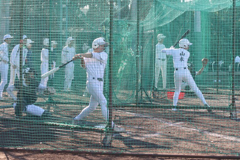 普段の練習では木製バットを使う場面も　©︎Fumi Sawai