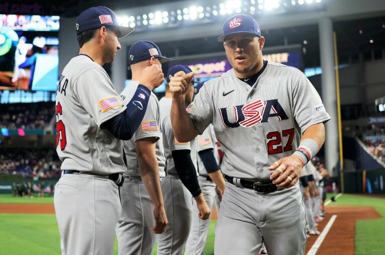 史上最強メンバーが揃ったとされる日本代表だが、決勝の相手アメリカも“史上最強”と称されている。その陣容を年俸で比較していくと… ／ photograph by Getty Images