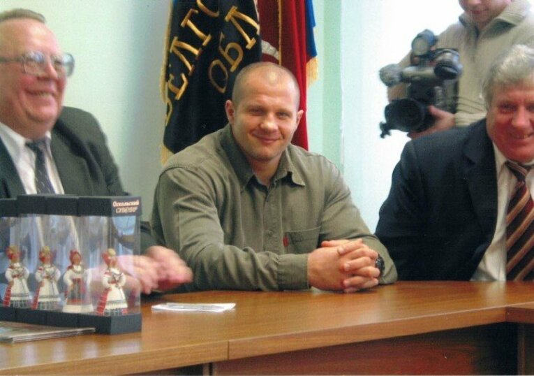 スタールイ・オスコル市役所を表敬訪問するヒョードル　©Koji Fuse