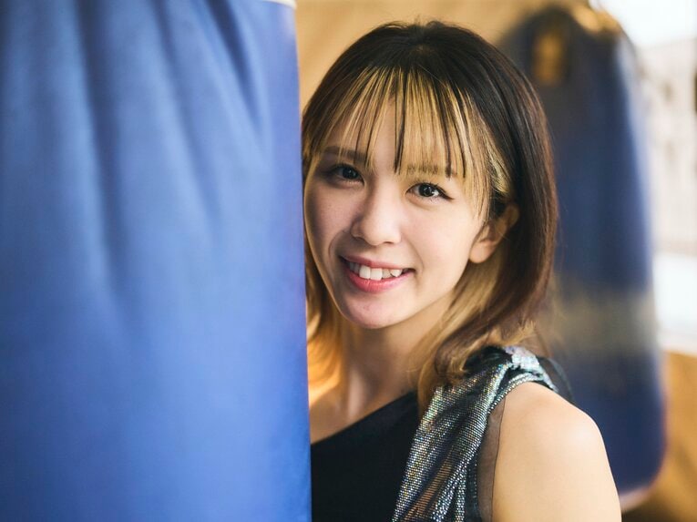 菅原美優22歳「アンチもいる中で成長してきた」話題の美容師兼業ファイターを支えた“先輩・武尊のアドバイス”《特別フォトインタビュー》(16)