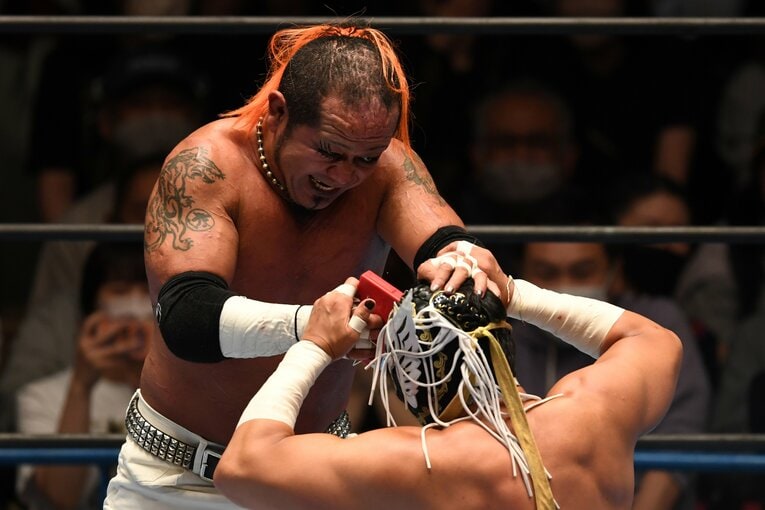 葛西純の容赦ない凶器攻撃