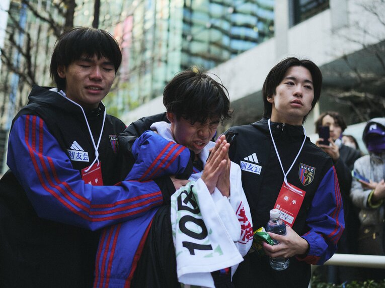 2年時の第101回箱根駅伝では10区を走るも、順位を落としてしまいこの表情の小池　©Yuki Suenaga
