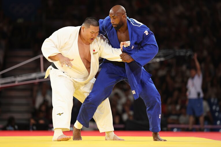 混合団体戦決勝、王者リネールに挑む斉藤立　©Tetsuya Higashikawa/JMPA