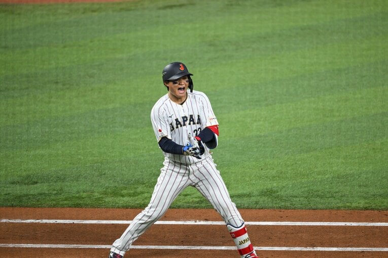 WBCベネズエラ戦の4回に逆転の3ランを放った森下翔太　©️Nanae Suzuki