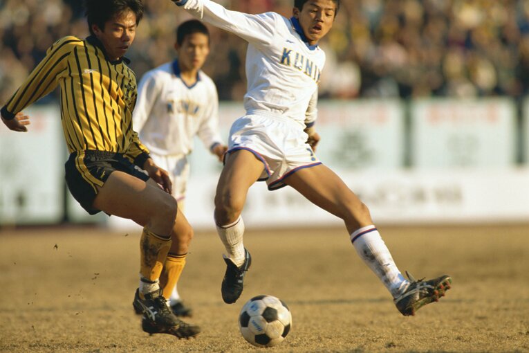 国見高時代の永井（1986年～89年卒業）。高2のときに同高初の高校選手権優勝を経験　©AFLO