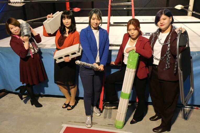 独立発表会見にて