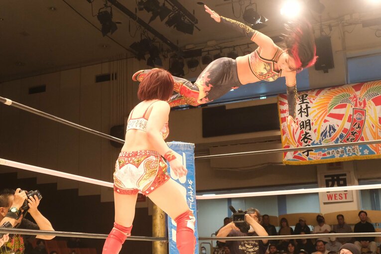 水着グラビアも披露のアイドル路線から急転換…素顔は“オラオラ”、スターダムのベルトも獲得した岩田美香の渇望「総合格闘技かキックにも」(84)