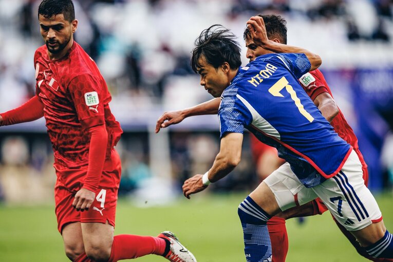 アジア杯バーレーン戦「三笘の超幻惑ドリブル」写真セレクション（全20枚中の13枚目）　©Kiichi Matsumoto　