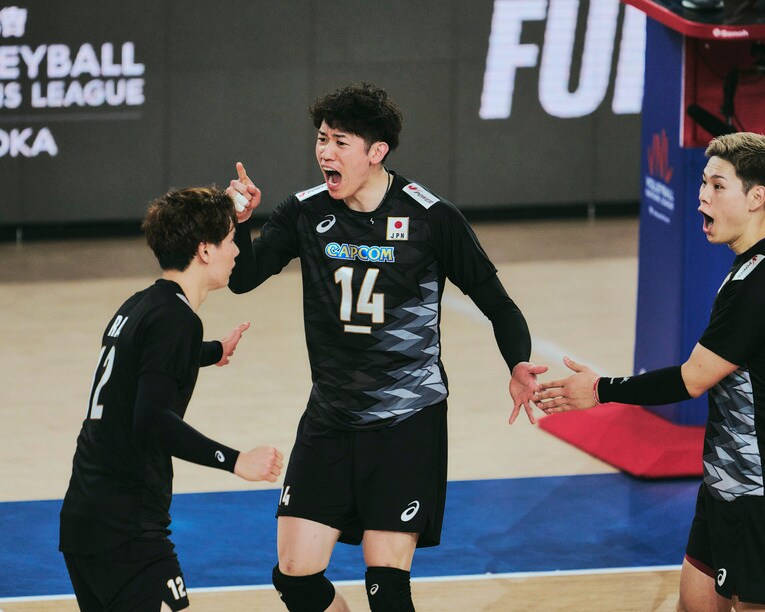 ネーションズリーグ＠福岡のセルビア戦で吠える石川祐希。イタリア人化している？　©︎Yuki Suenaga