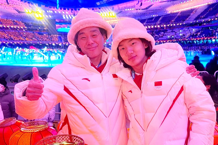 “ミスジャッジ”やSNS炎上に追い込まれても中国スノーボード界史上初の快挙…佐藤康弘コーチを悩ませた“NOと言えない中国人”問題<Number Web> photograph by Yasuhiro Sato
