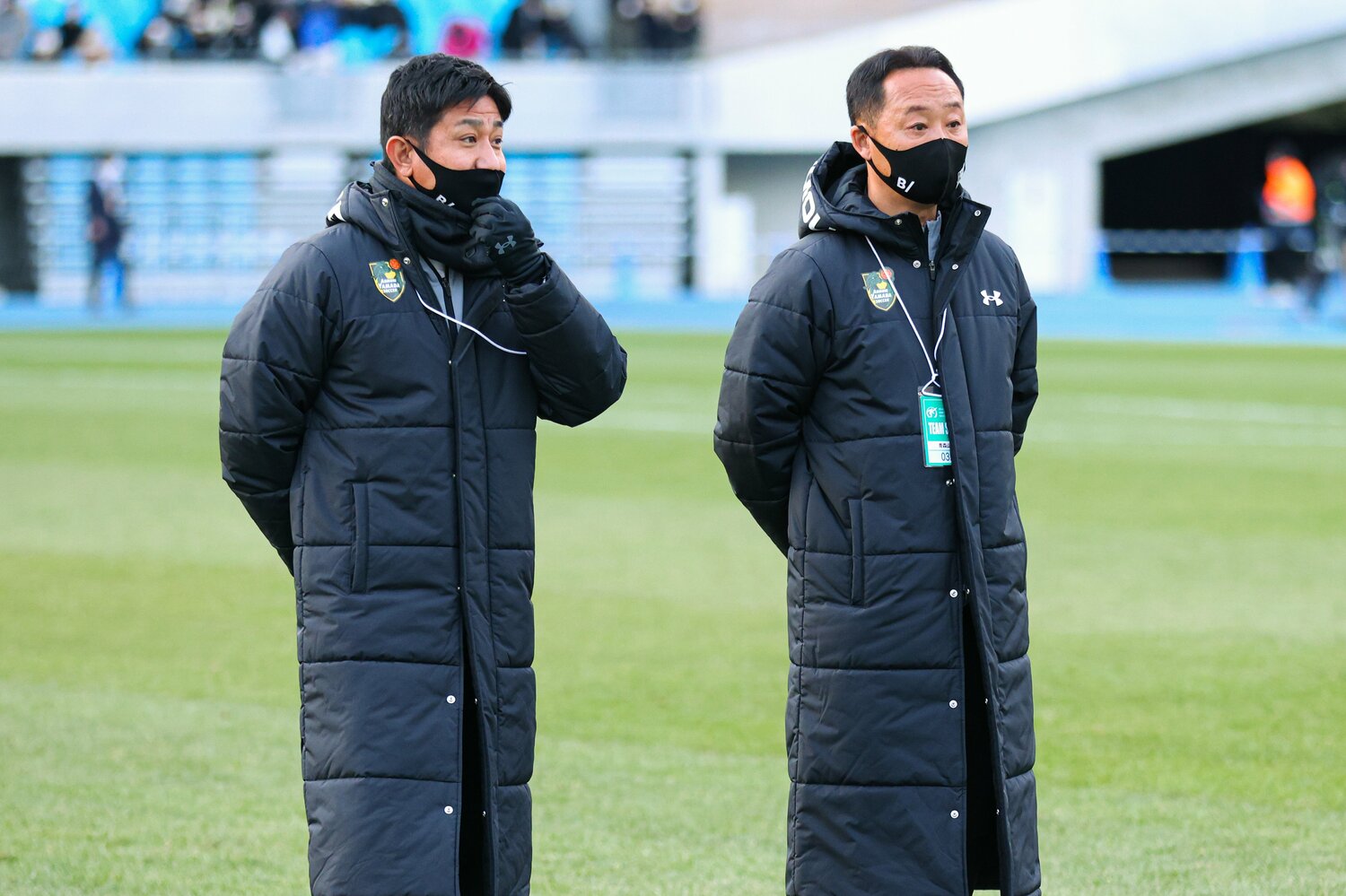 黒田前監督（右）と正木監督（写真は2022年度選手権）©︎AFLO SPORT