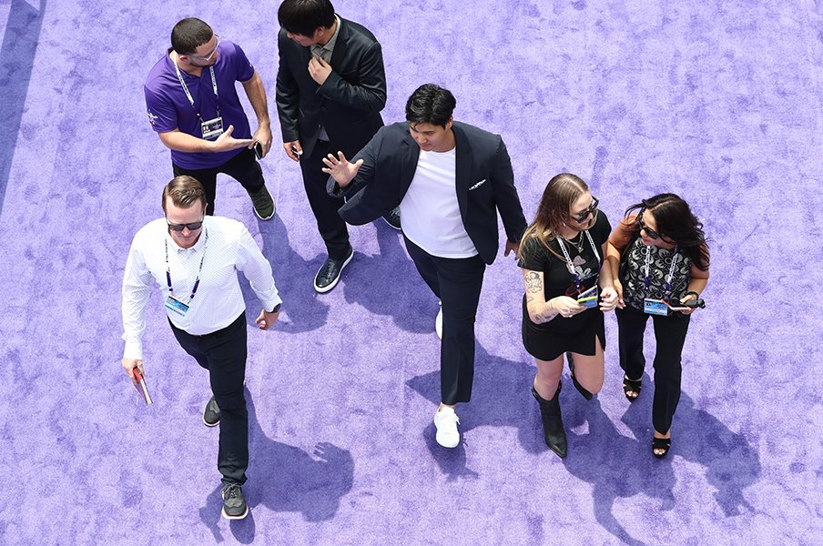 パープルカーペットを歩く大谷ら©Getty Images