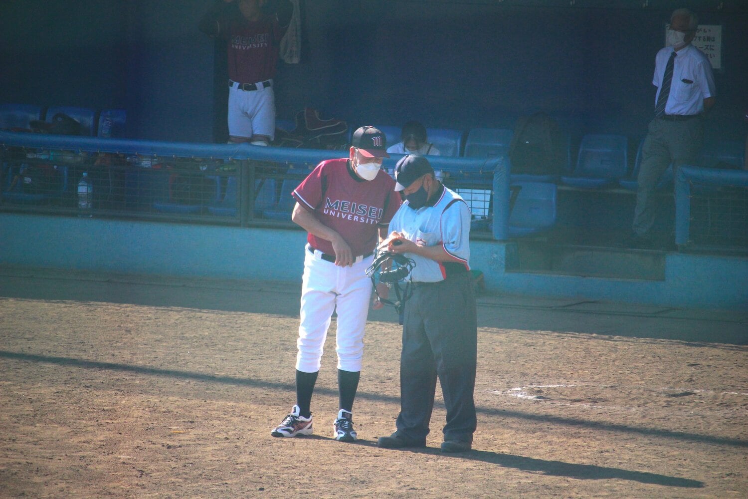 巨人・松原聖弥らを輩出した明星大野球部を率いる浜井澒丈監督　©Yu Takagi