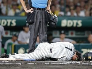 今年のプロ野球“最大のナゾ”「なぜ阪神・森下翔太は死球を当てられるのか？」元ソフトバンクコーチが語る“3つの要因”「そして佐藤輝明が打ちまくる」