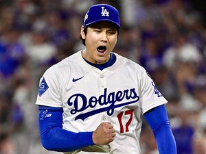 そりゃフリーマンも頭を抱える…ドジャース大谷翔平3発＋“7球種で6イニング制圧”はPS100年史で破天荒「投手の1戦2本塁打以上は“惑星ベスト”」