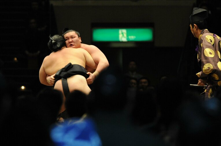 白鵬と朝青龍　©︎Takashi Shimizu