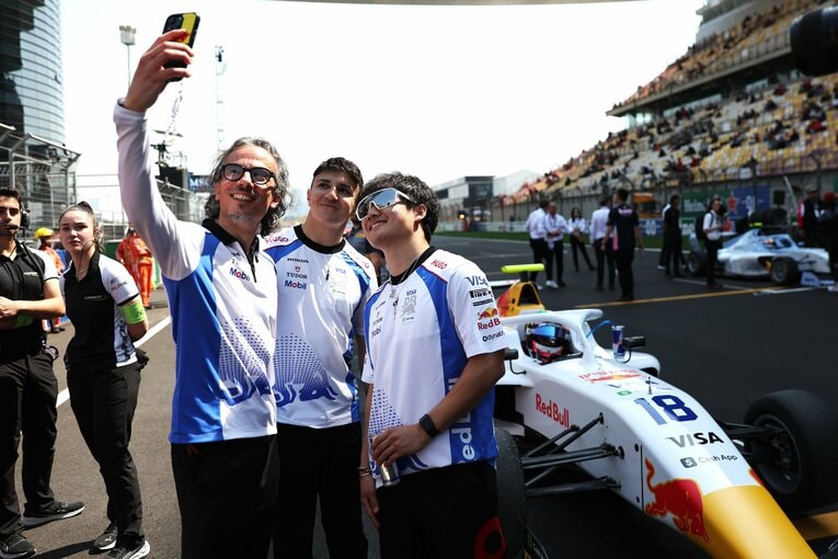 今季序盤2戦にRBで出走し、明るい表情を見せることが多かった角田　©Getty Images / Red Bull Content Pool