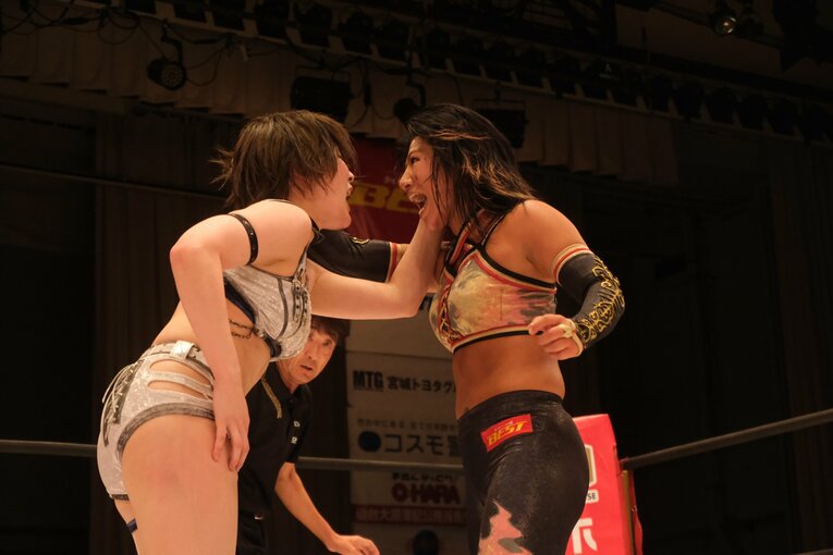 「見栄えなんて関係ない」人気女子レスラー・安納サオリが見せた“底知れないタフさ”…岩田美香戦前、母親に告げられた「勝つまで帰ってくるな」(39)