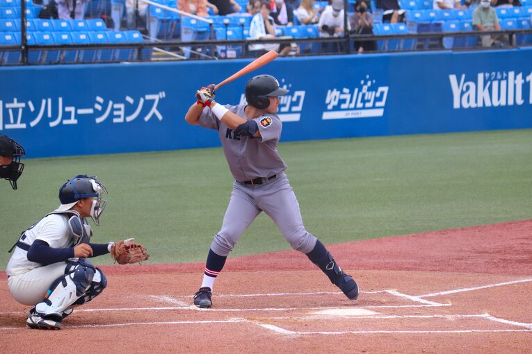 慶應大・正木智也のバッティング　©︎Yu Takagi
