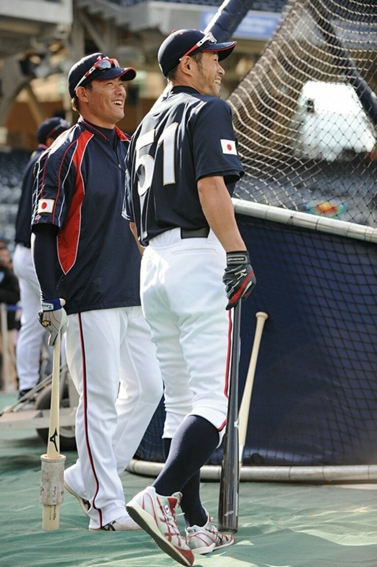 イチローと語り合う福留孝介（左）　©Naoya Sanuki