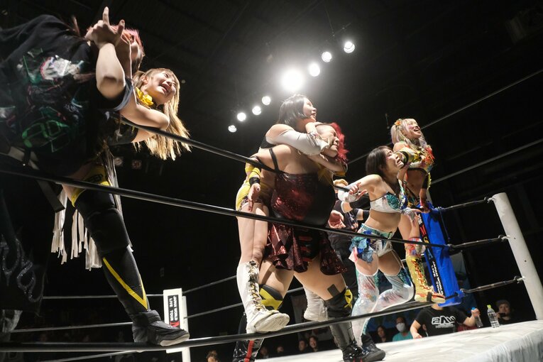 「キャリア5年目でそんな偉そうなの？」それでもウナギ・サヤカがレジェンドから認められる理由…“400万円超”自主興行の参加選手もスゴい(64)