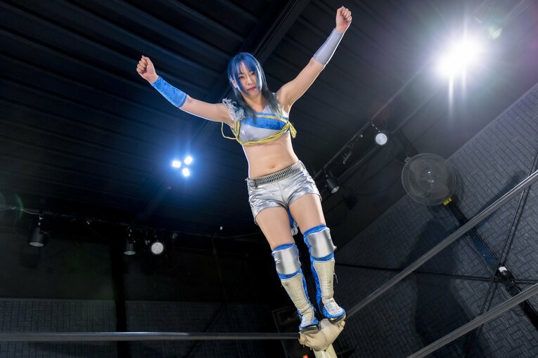 「フェリス卒の元銀行員」雪妃真矢と女子デスマッチファイター・世羅りさ　“復活タッグ”がアイスリボンで目指す歴代最強《特別グラビア》(39)