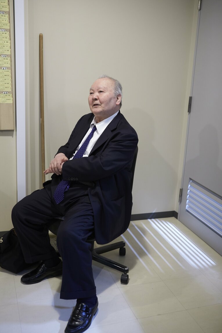 【ひふみんレア写真】2010年代の加藤（写真は右へ続きます）　©BUNGEISHUNJU