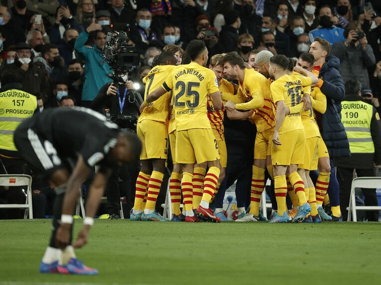 クラシコで圧勝したバルサ。本拠地カンプノウ改築計画も進んでいる（※写真をクリック、スワイプするとカンプノウ改築に関わった日本人建築士の仕事ぶりやメッシ、イニエスタらのスーパープレーがご覧になれます）　©Getty Images