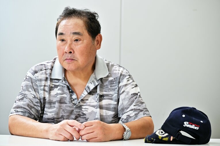 真剣な表情で「監督・広岡達朗」の指導力について語った井原慎一朗　©Hideki Sugiyama