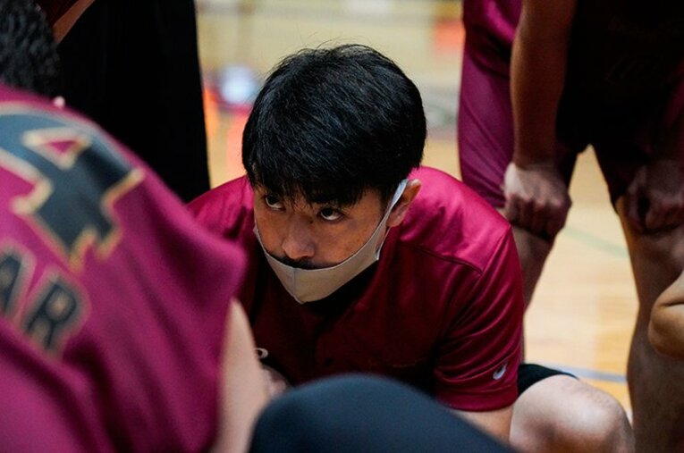 Bリーグ川崎・佐藤HCは理想の上司？ スローガン「UN1TE」の「1」に込めた意味とは(2)