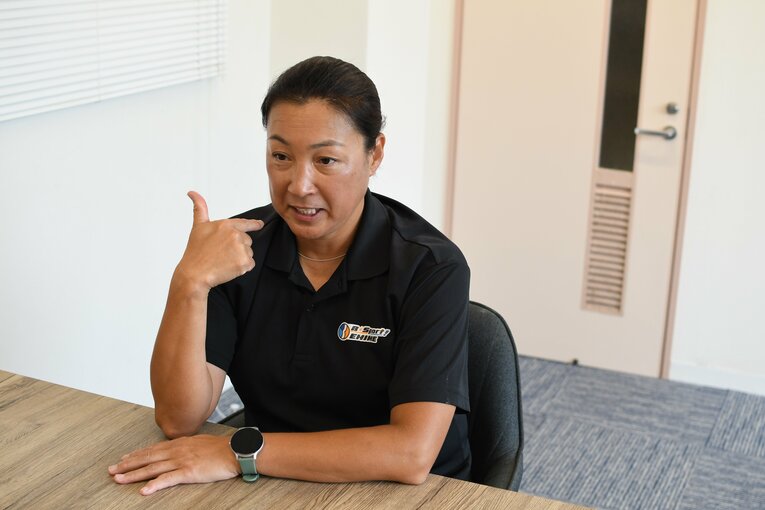 インタビューに答える現在の佐伯美香さん　©NumberWeb